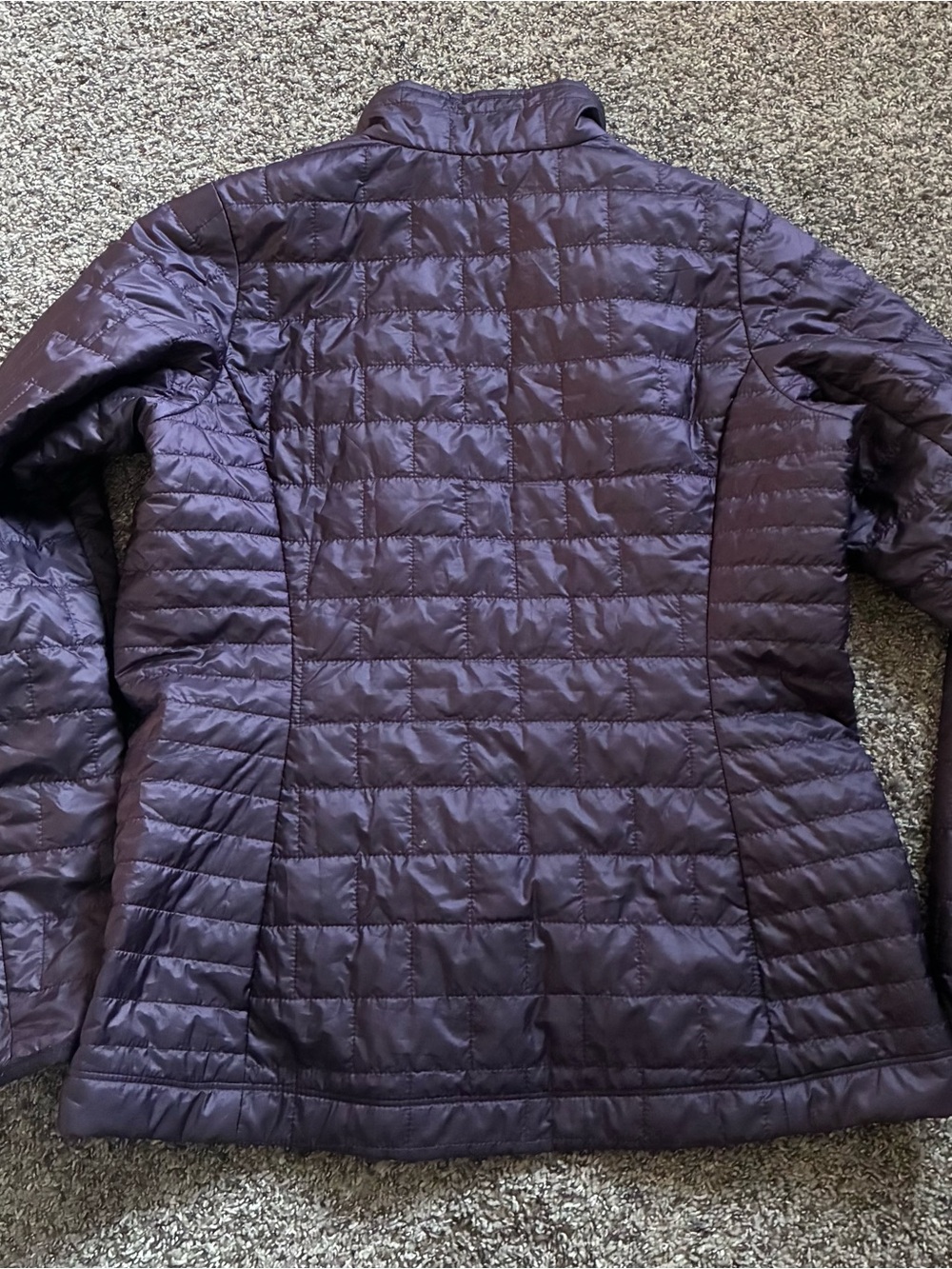 Patagonia Nano Puff Women’s Quilted Puffer Jacket - Obsidian Plum Large EUC - Picture 6 of 6